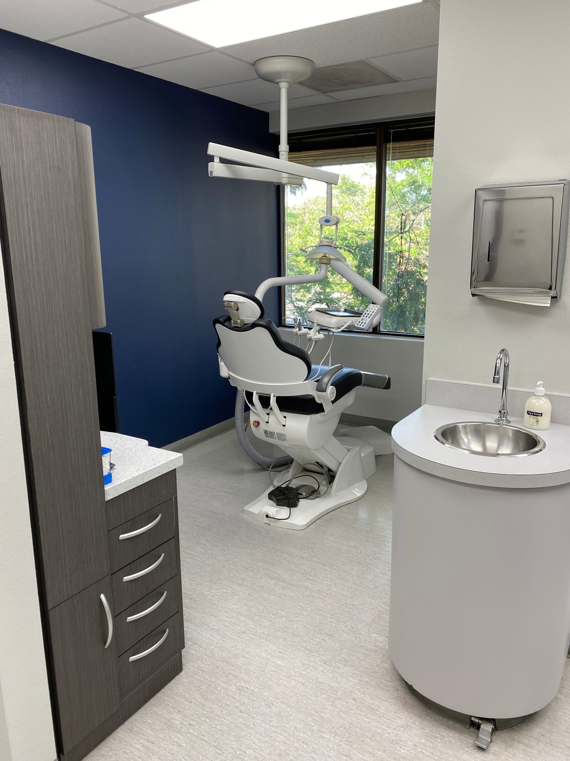 dental cleaning room